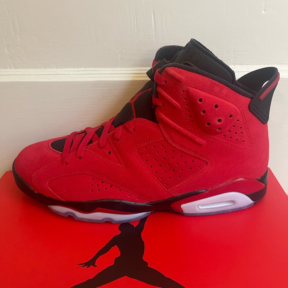 Jordan 6 Retro- Size 11 Toro Bravo